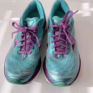 BROOKS WOMEN’s TRANSCEND 3 Running Shoes